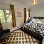 Cozy 2 Bedroom Flat Tower Bridge / Bermondsey